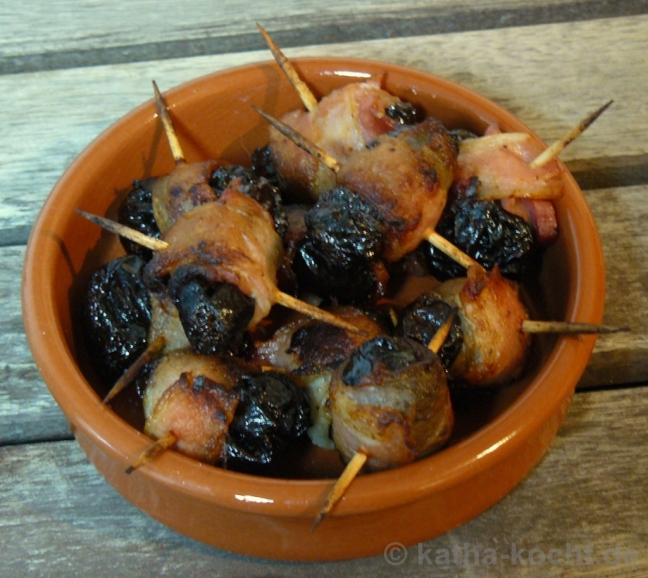 Pflaumen im Speckmantel von Katharina Pflaumen im Speckmantel von Katharina